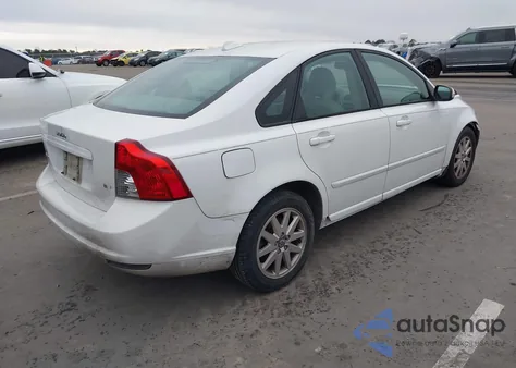 2008 Volvo S40 2.4I z USA, uszkodzony, nr VIN YV1MS382582375041